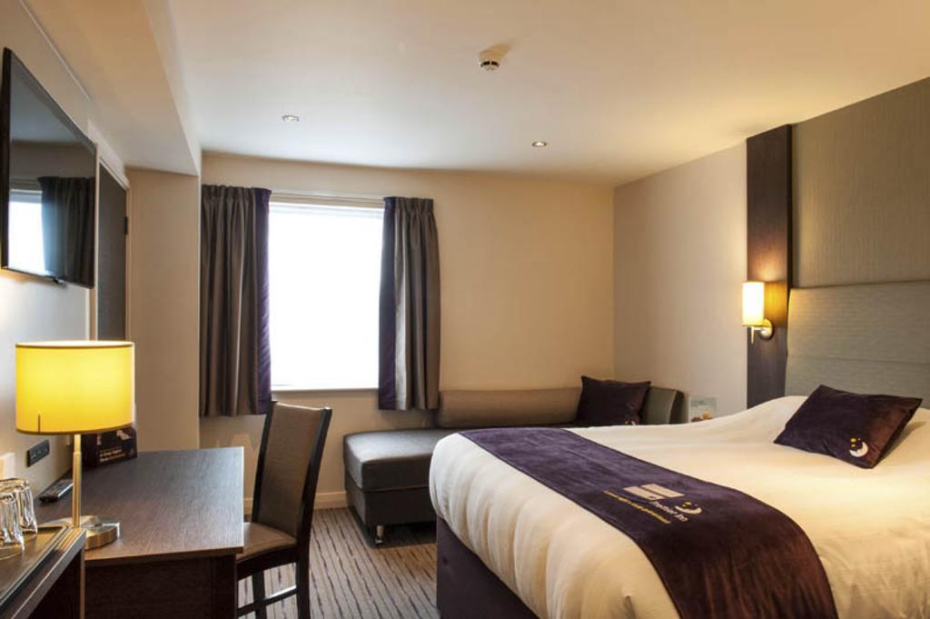 Premier Inn Falkirk - Larbert Extérieur photo