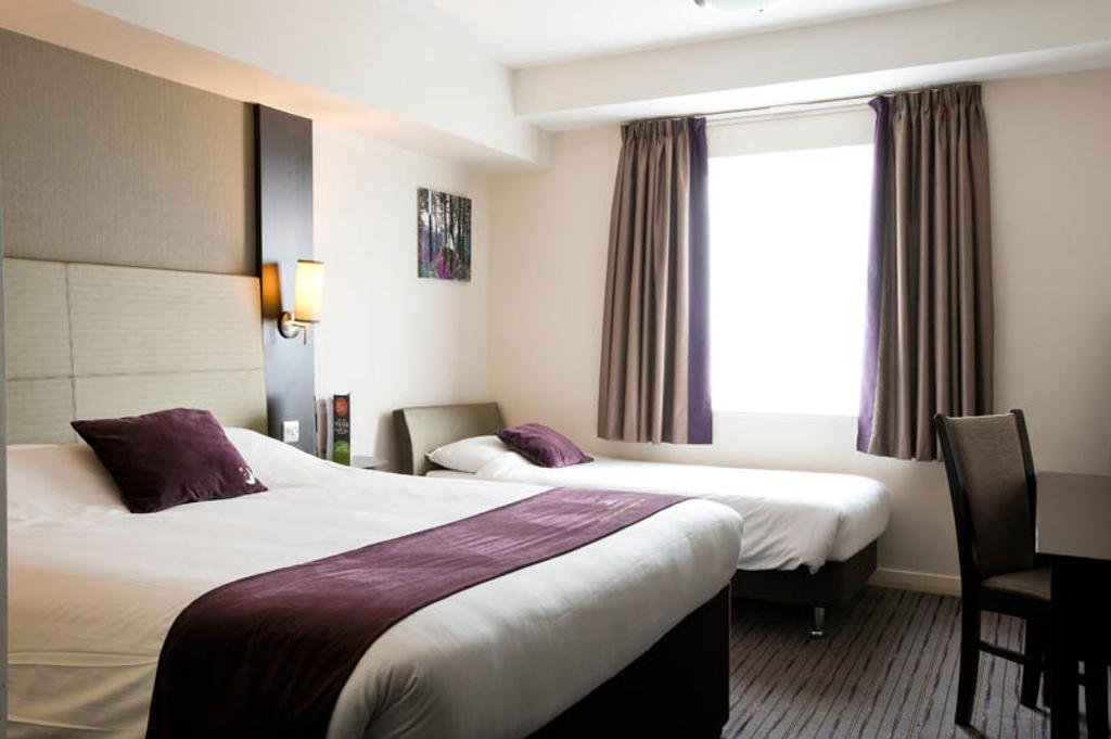 Premier Inn Falkirk - Larbert Extérieur photo