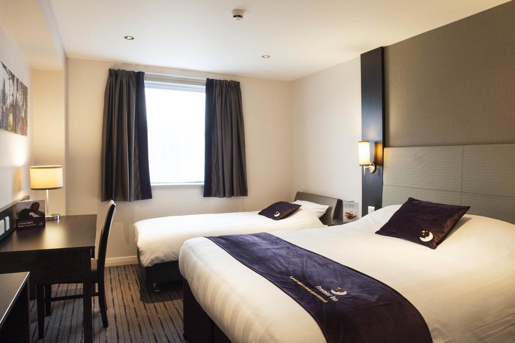 Premier Inn Falkirk - Larbert Extérieur photo