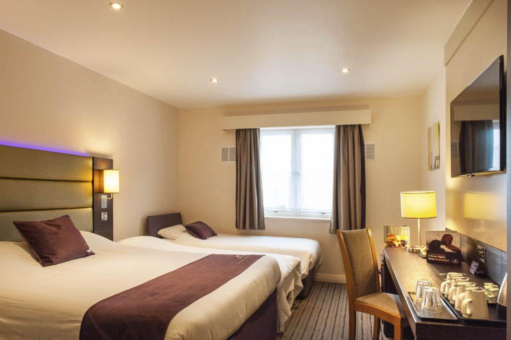 Premier Inn Falkirk - Larbert Extérieur photo