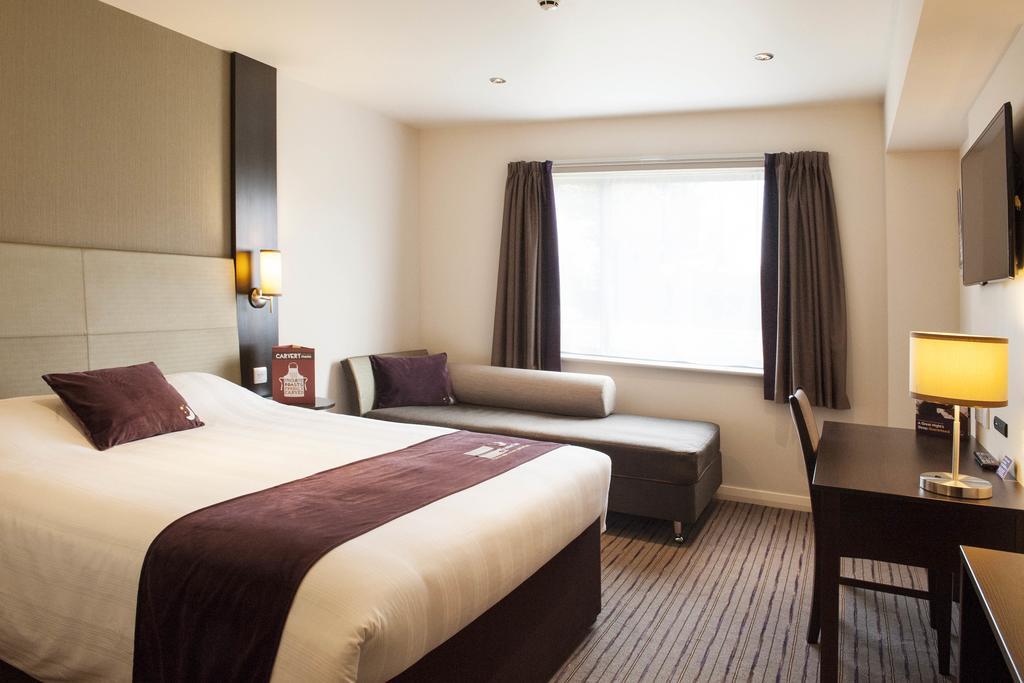 Premier Inn Falkirk - Larbert Extérieur photo