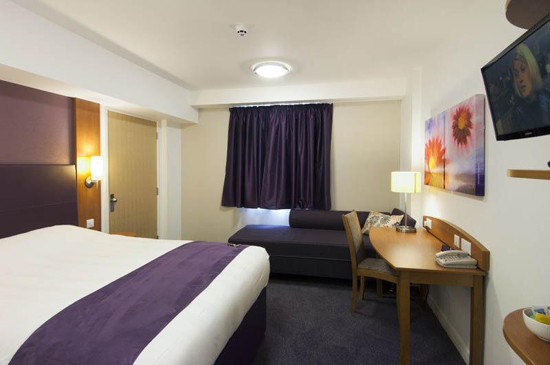 Premier Inn Falkirk - Larbert Extérieur photo