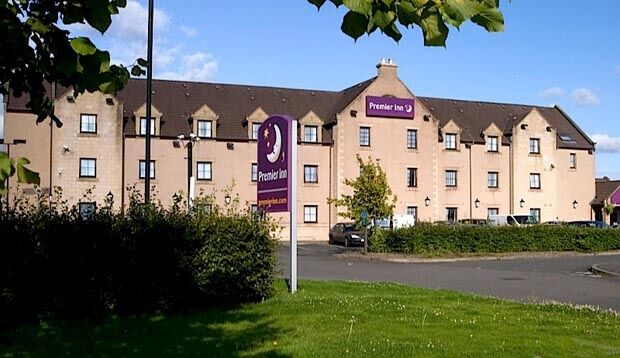 Premier Inn Falkirk - Larbert Extérieur photo